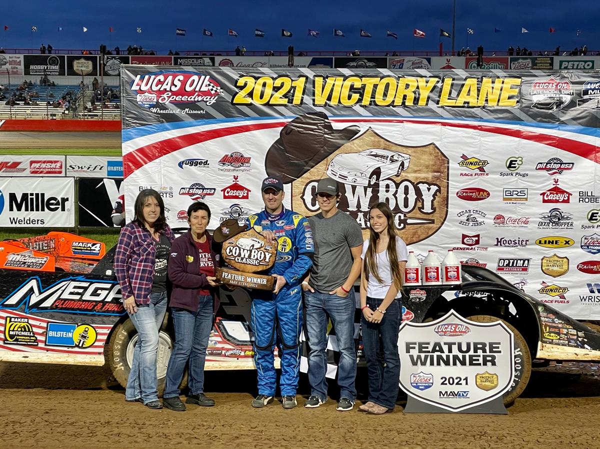 McCreadie leads all the way to capture "Cowboy Classic" in Show-Me 100 first prelim; Timms wins USRA Modified feature