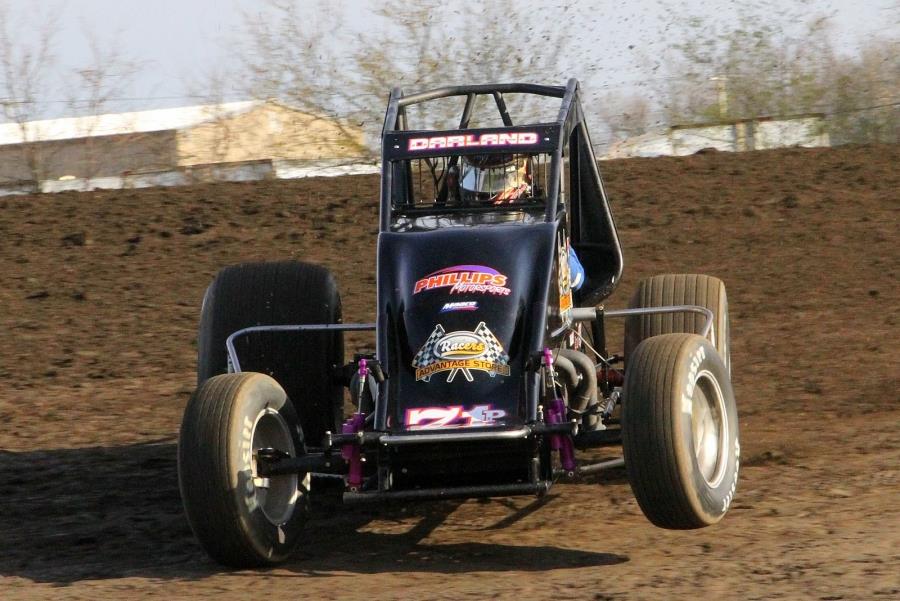 DARLAND GOES BACK IN BLACK; REJOINS PHILLIPS MOTORSPORTS FOR 2017 USAC SPRINT SEASON