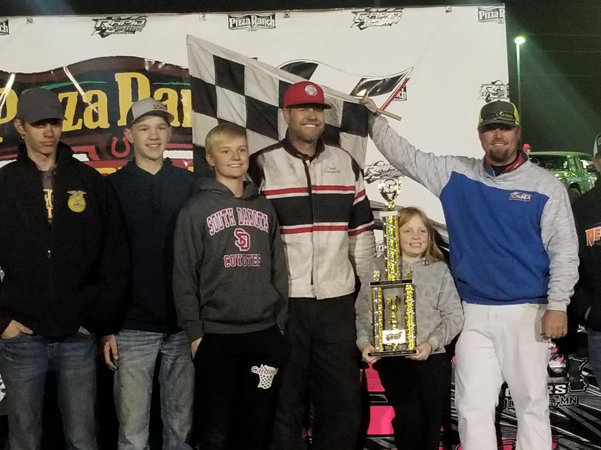 Cooler temps doesn’t stop crowd or the competitors from Rapid Speedway