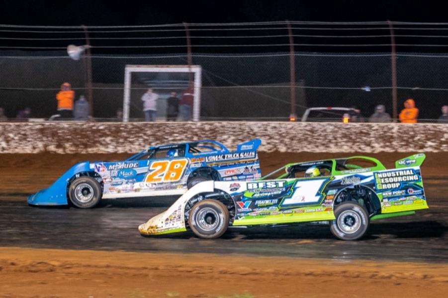 Erb breaks while leading Fall Classic at Whynot