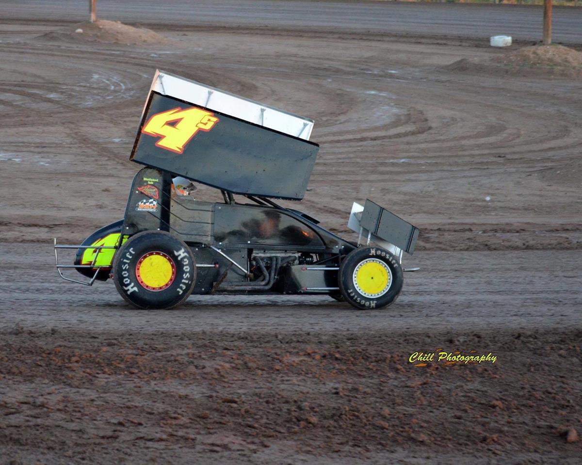 Spencer Hill Prepared for the Lucas Oil POWRi WAR 305 Wing Sprints Season