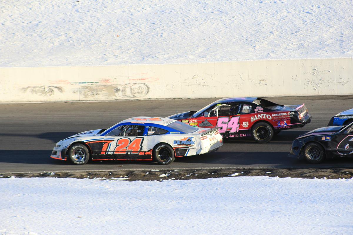 RACERS PACK PITS FOR CLAREMONT’S TURKEY DAY CLASSIC