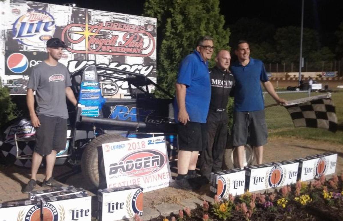 Ray returns to Angell Park victory lane