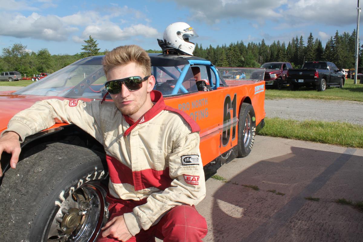 Driver Profile - #27 Modified/#61 Late Model Dustin Jackson