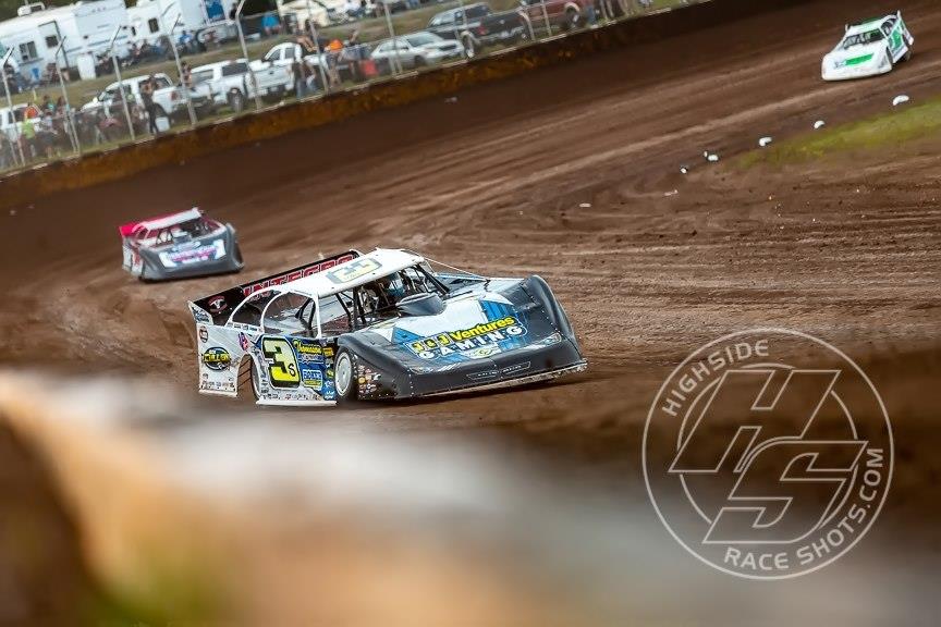 Shirley Tackles World of Outlaws Action in Wisconsin