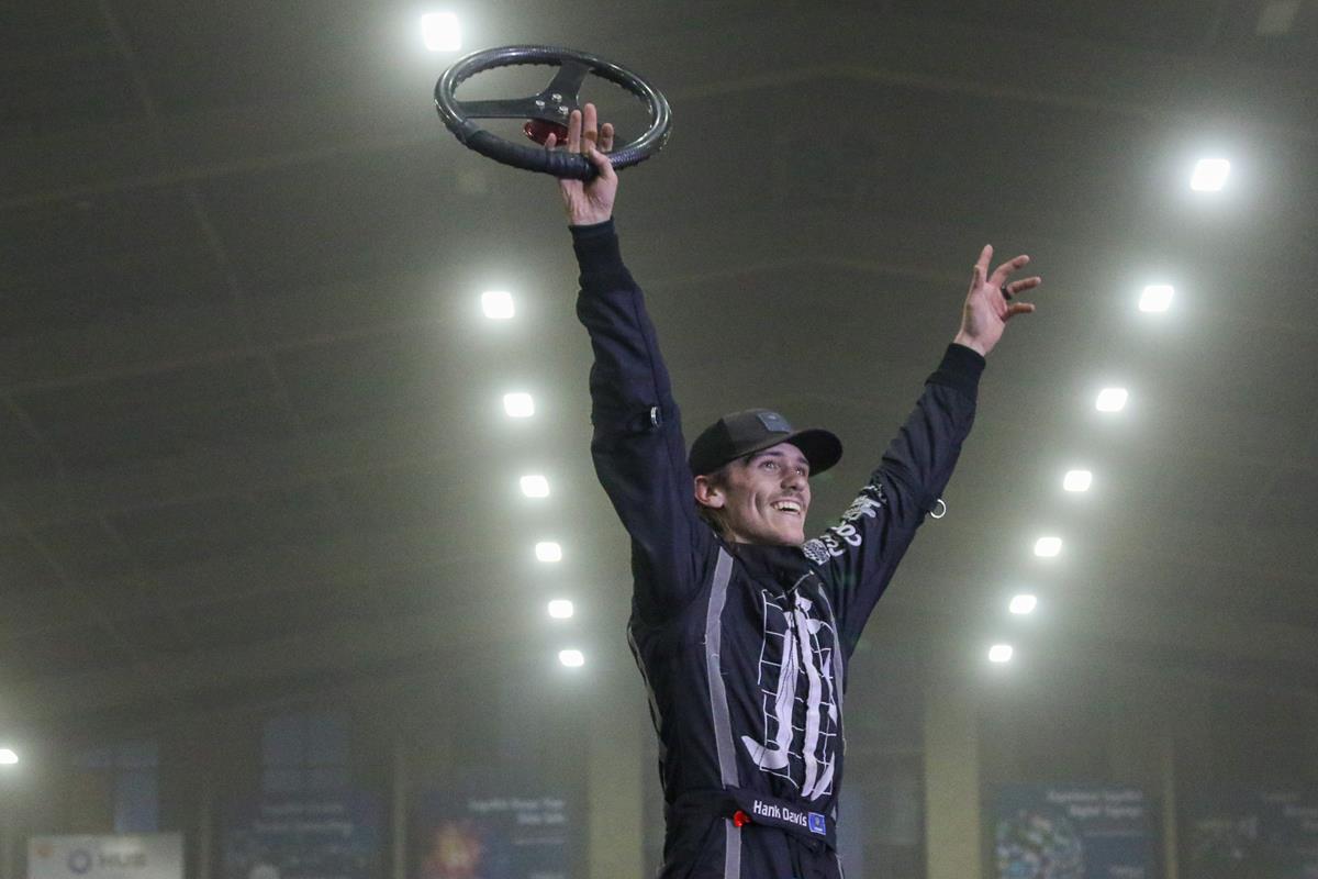 Oklahoma's Hank Davis Pulls Off The Upset On Warren CAT Qualifying Night!