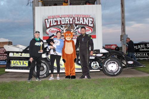 Emerson escapes, Cordes stays hot at the Bullring