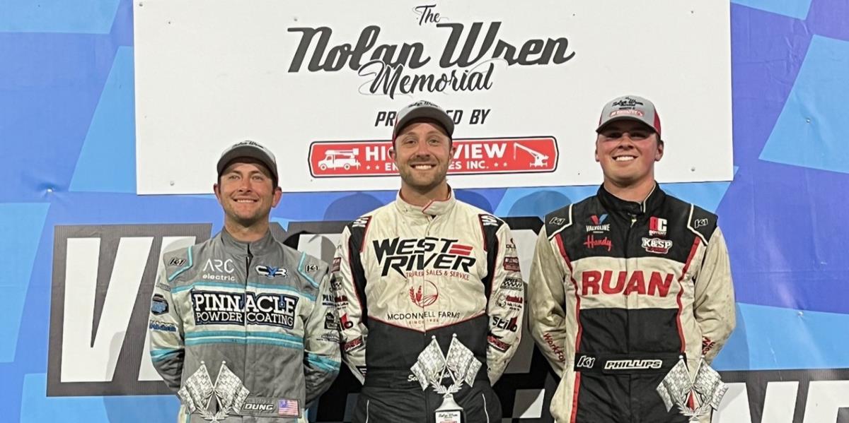 White Flag Pass Nets Scott Bogucki First Ever Knoxville 410 Win!