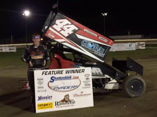 Chris Martin Dominates Sprint Invaders Opener at 34 Raceway!