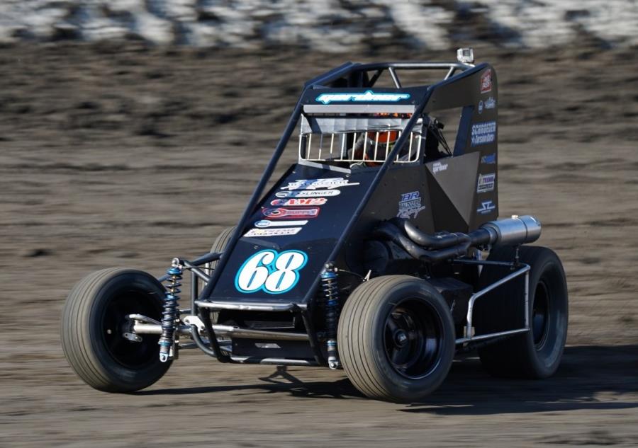 Gardner Wins Tulare Midget Feature