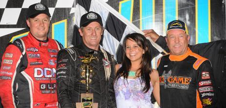 Tatnell Tames Knoxville: Scores First World of Outlaws Win Since 2008 in Opener of Mediacom Shootout