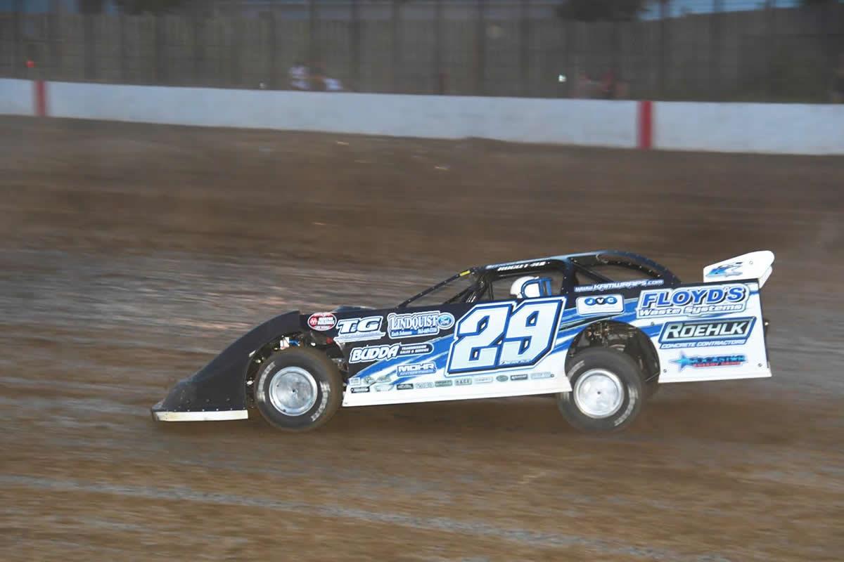 Diercks visits Davenport for World of Outlaws event