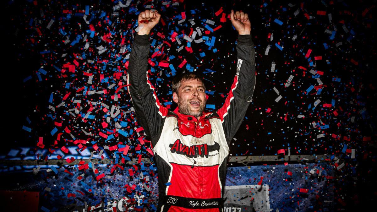 Cummins Repeats Circle City Success at ISW Round 4