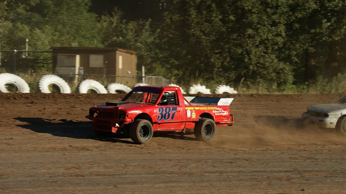 COTTAGE GROVE SPEEDWAY GEARS UP FOR ANOTHER 2 DAY WEEKEND!
