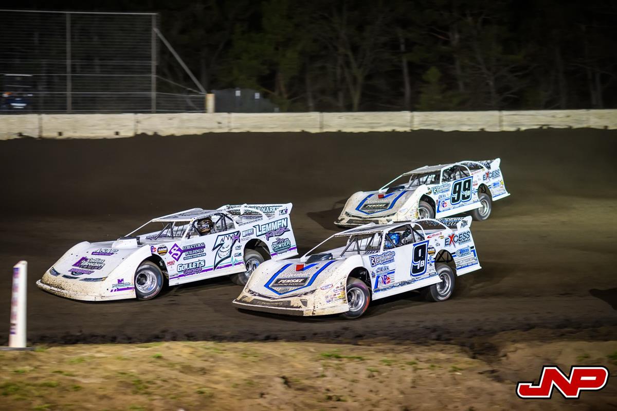 Glenz competes with LOLMDS at Deer Creek Speedway