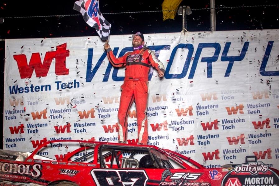 Cade Dillard Captures First Career World of Outlaws Victory