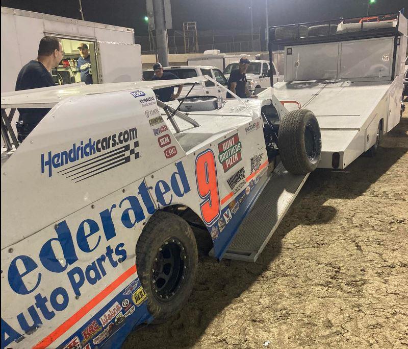 Ken collected his seventh win of the season on May 25 with a DIRTcar Pro Modified win at Federated Auto Parts Raceway at I-55 (Pevely, Mo.).