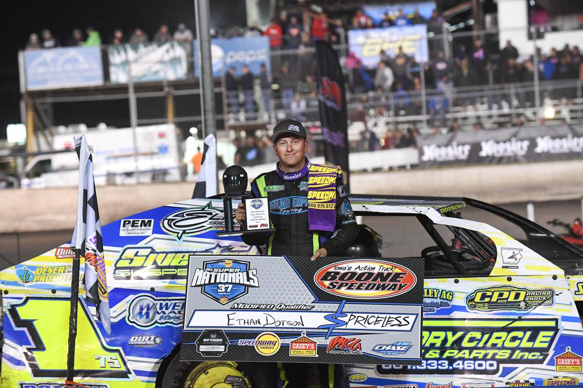 Ethan Dotson won Wednesday’s first Modified qualifying feature at the IMCA Speedway Motors Super Nationals fueled by Casey’s. (Photo by Tom Macht, www.photofinishphotos.com)