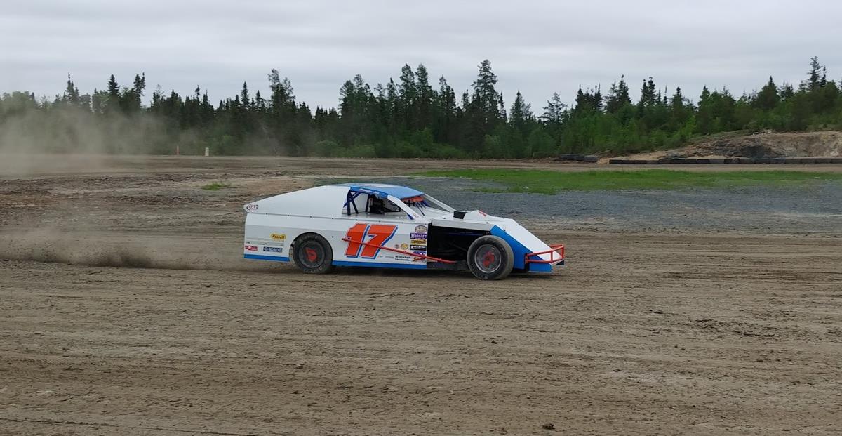 Thirteen Cars Attend First Practice at LOW Speedway