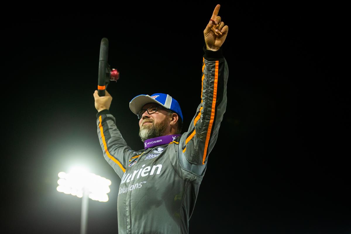 Davenport Wins Record Tying Fourth Diamond Nationals at Lucas Oil Speedway
