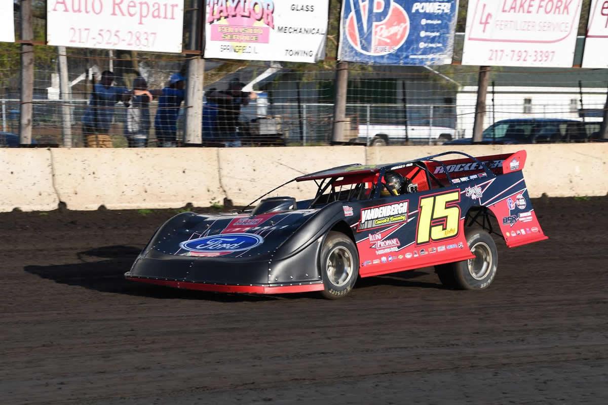 Vandenbergh notches Top-10 finish at Lincoln Speedway