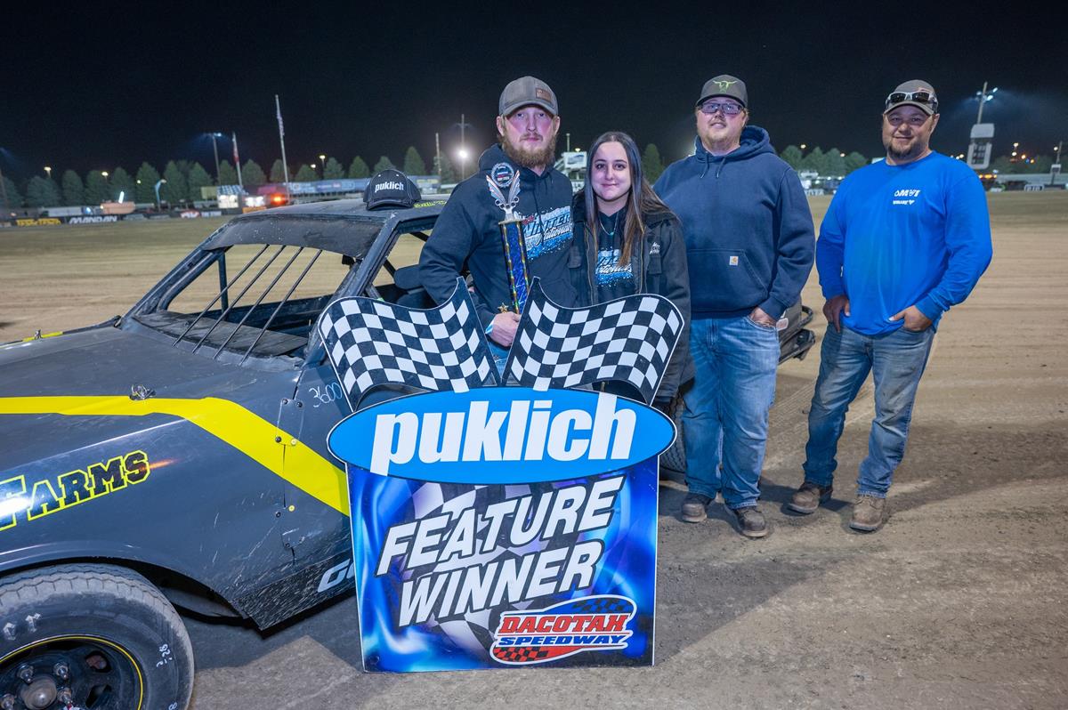 HOWE-KELLAR KICKS OFF SEASON WITH A WIN