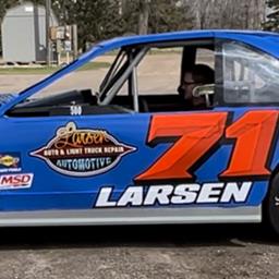Josh Larsen