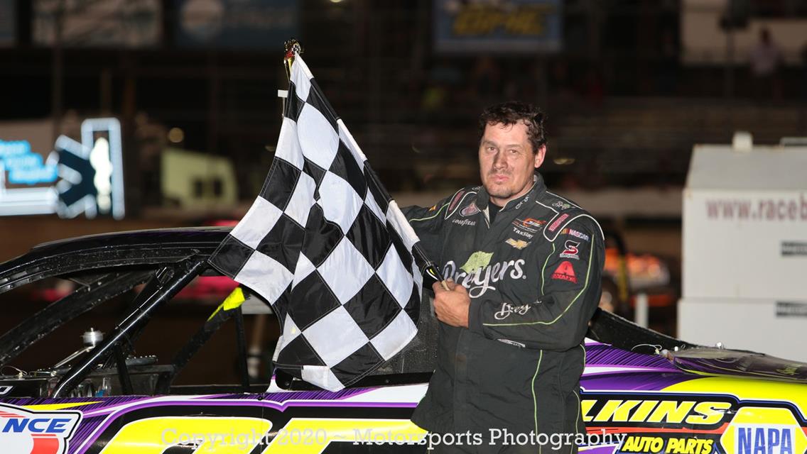 Brown, Smith, Smith, Hidlebaugh, and Brown score wins with fans in the stands