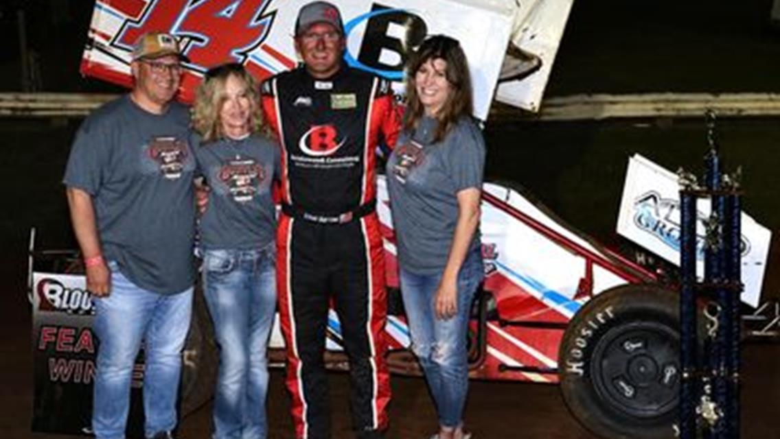 Ethan Barrow Wins &quot;The Pup&quot; Kevin Huntley Memorial Race With A Huge Field Of IMCA 305&#39;s At The Red Clay