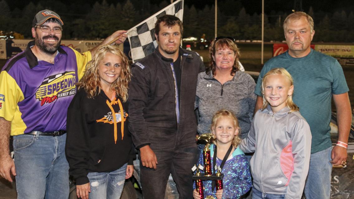 Racing Action at Murray County Speedway