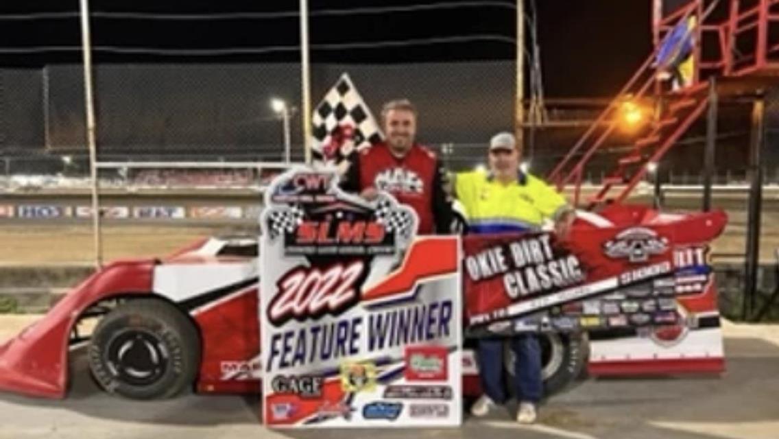 Hughes back in winners circle at Thunderbird