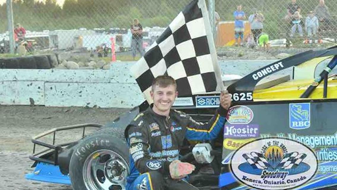 Wall, Bouwman, Leek, Guyot Claim Dinner Jacket Classic Series Titles