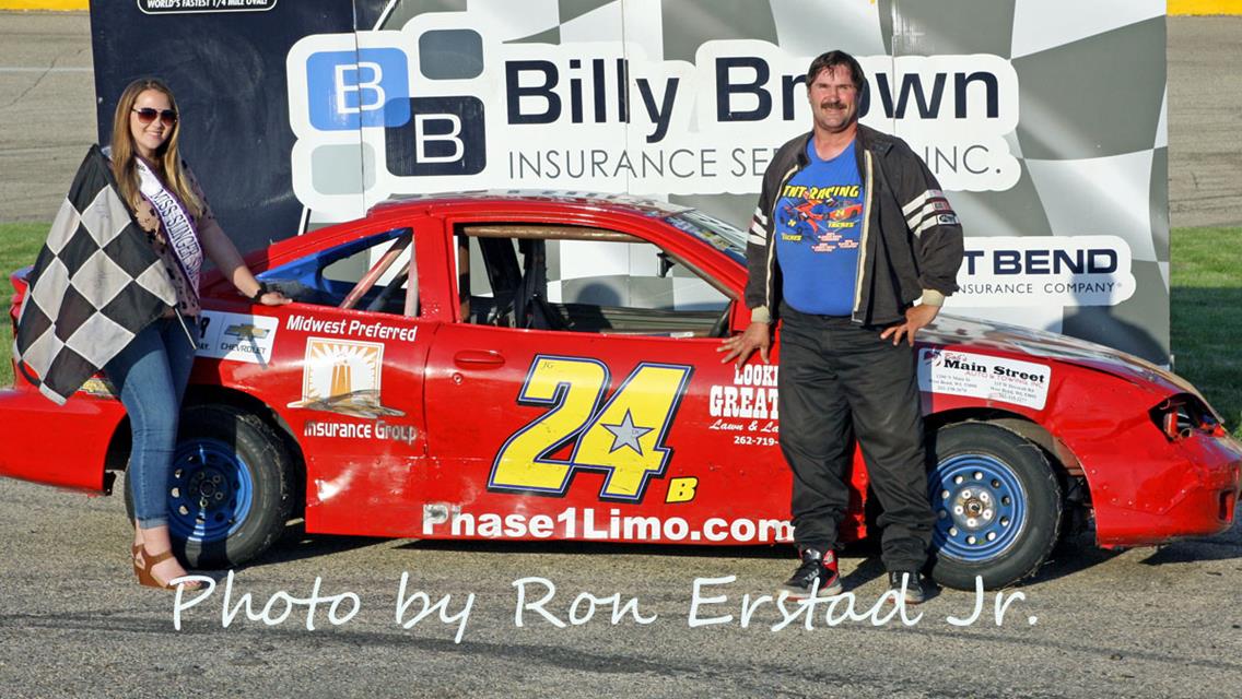 Schley tops the 50-Lap Slinger Late Model Feature on Vintage Night