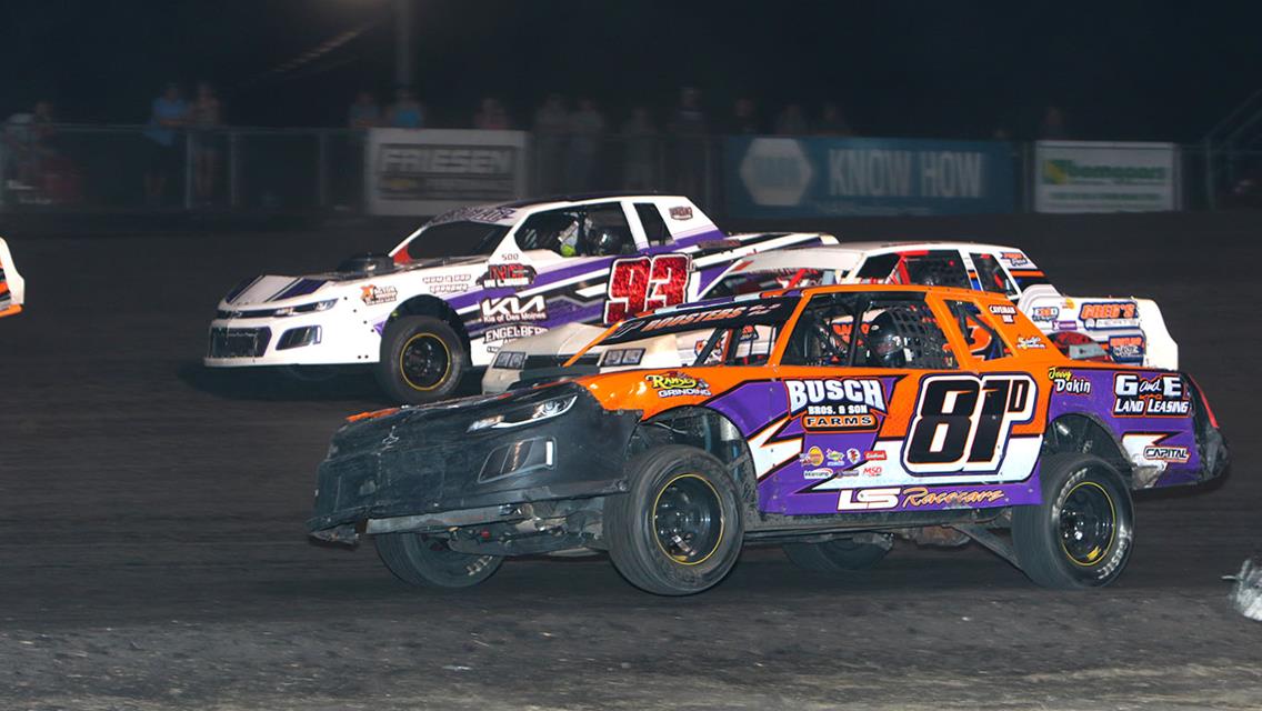 It&#39;s Shute in a thriller at the line, Van Horn, Lynch, Smith, and May also see checkers