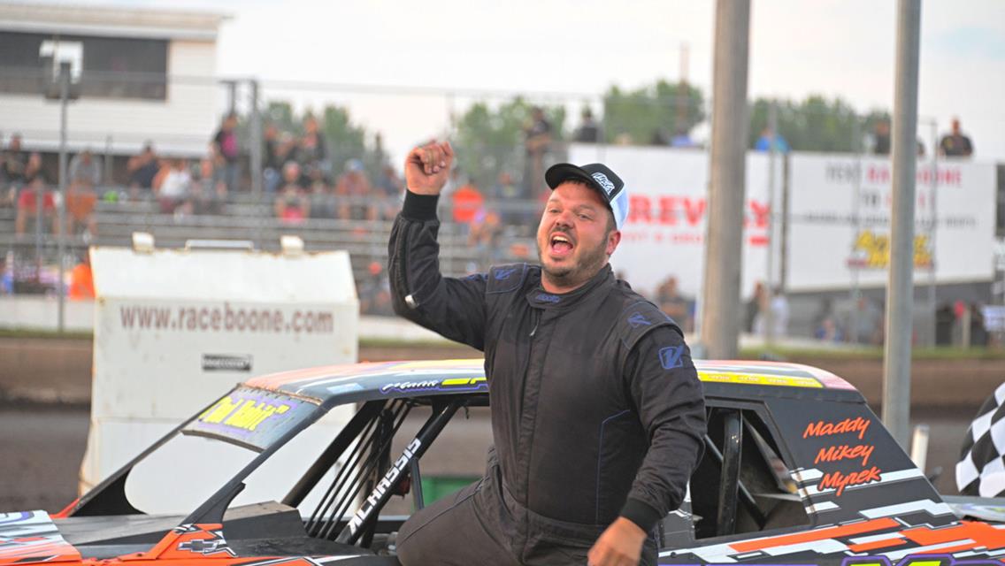 Sampson, Nielsen collect Super Nationals Hobby Stock qualifying checkers