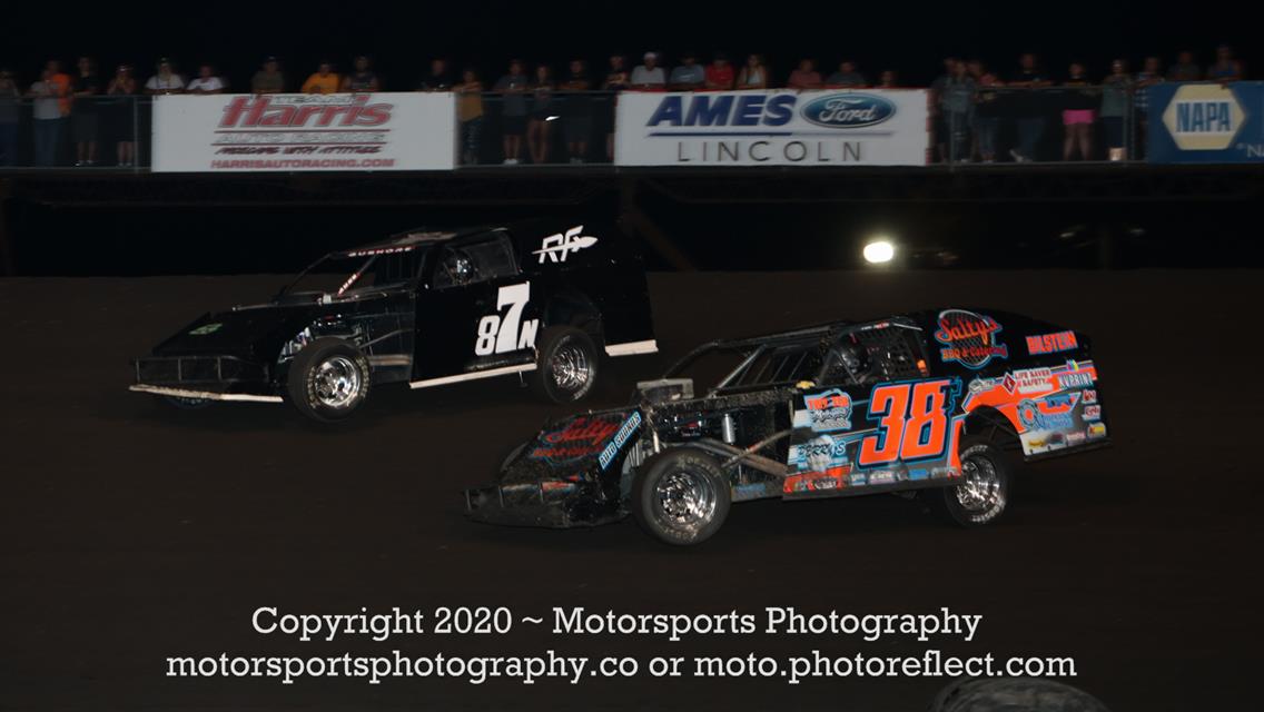 Dylan Thornton takes Modified win by inches