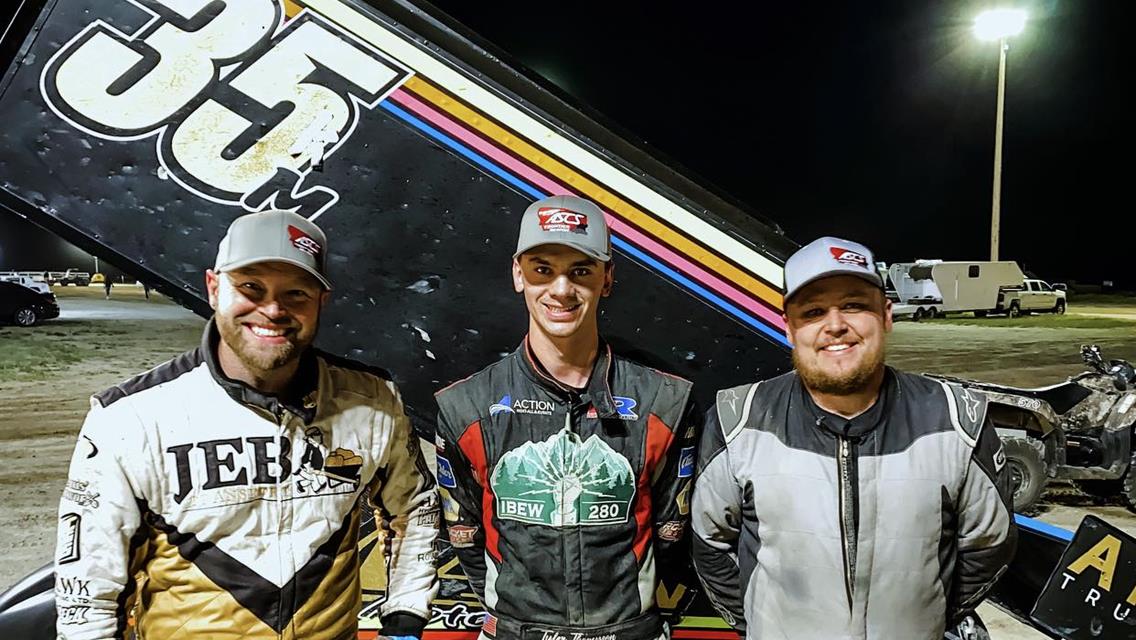 Thompson Charges Past ASCS Frontier Field At Big Sky Speedway