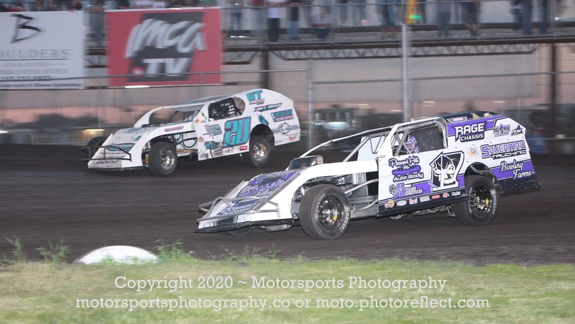 Nelson goes back-to-back in Hobby Stocks, Sauerman, Schmidt, Sachau, and Huggins also have a winning night