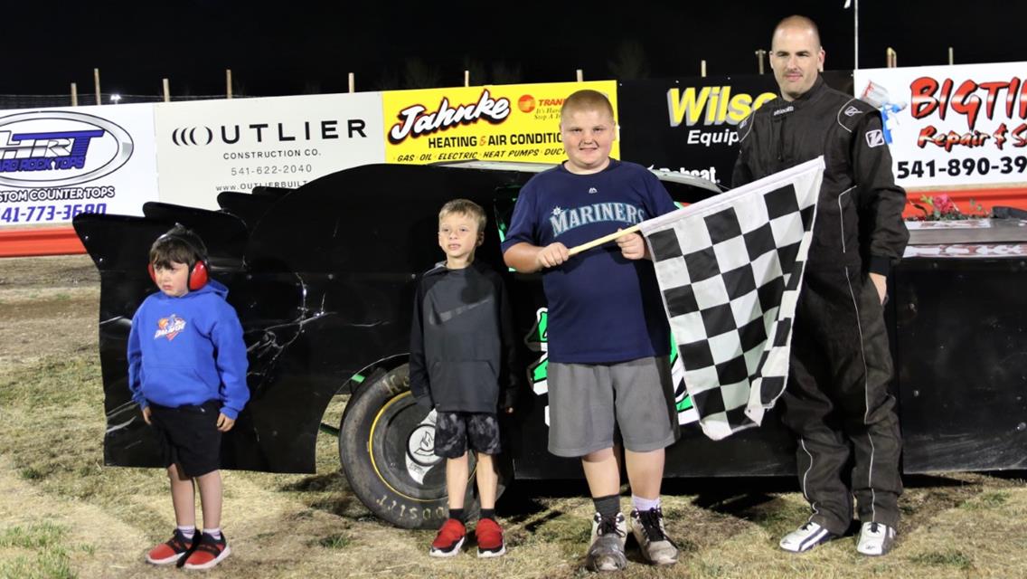 T. Holmes, Braaten, Borror, And Peters Snag C&amp;C Constructors Night Wins At SOS