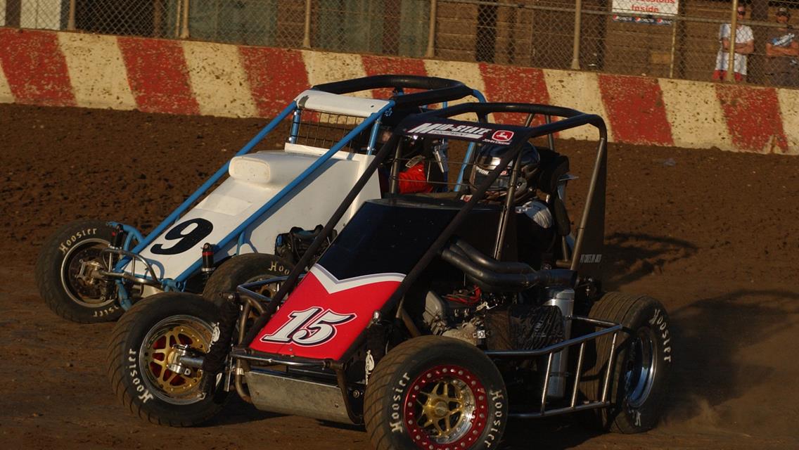 Photo by (Roger Hamilton) Waelti returns and wins, Brandon Waelti of Sun Prairie won the 20 lap
feature event Sunday night at Angell Park Speedway, here he races under Mike Stroik.