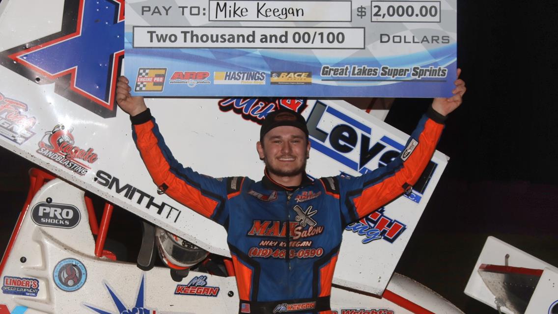 KEEGAN HOLDS OFF MACEDO &amp; GRESSMAN AT THE LINE