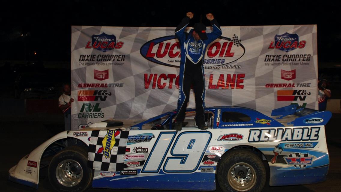 Steve Casebolt Hangs on for Series Win at Muskingum County Speedway