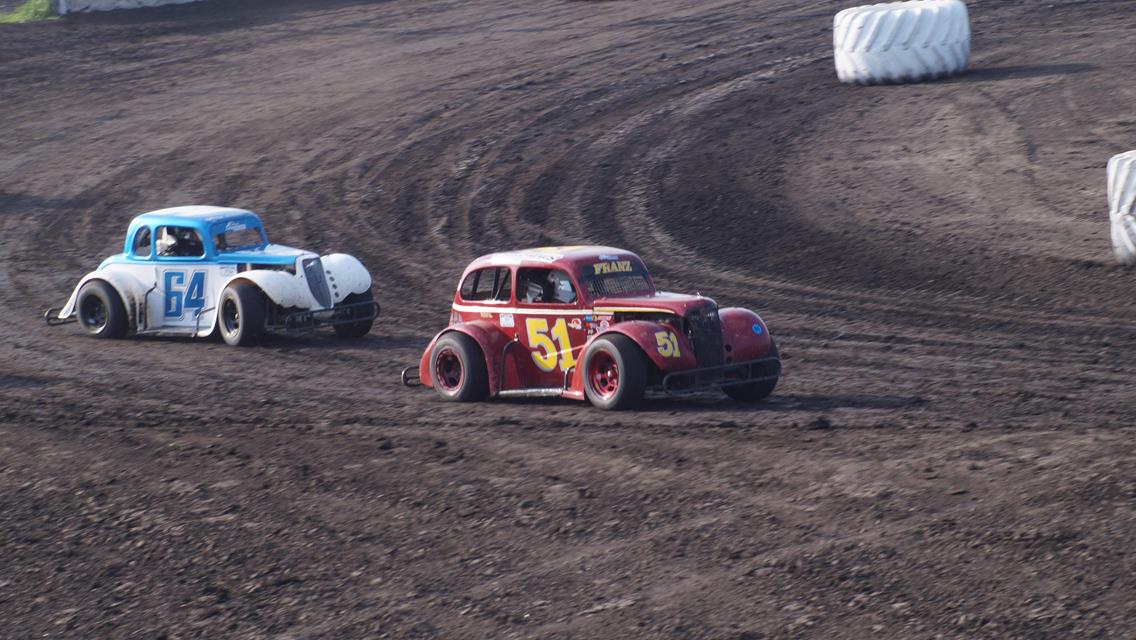 Eberle trounces NASCAR&#39;s Moffitt and Wisconsin&#39;s Blumer at Vinton, IA INEX Go