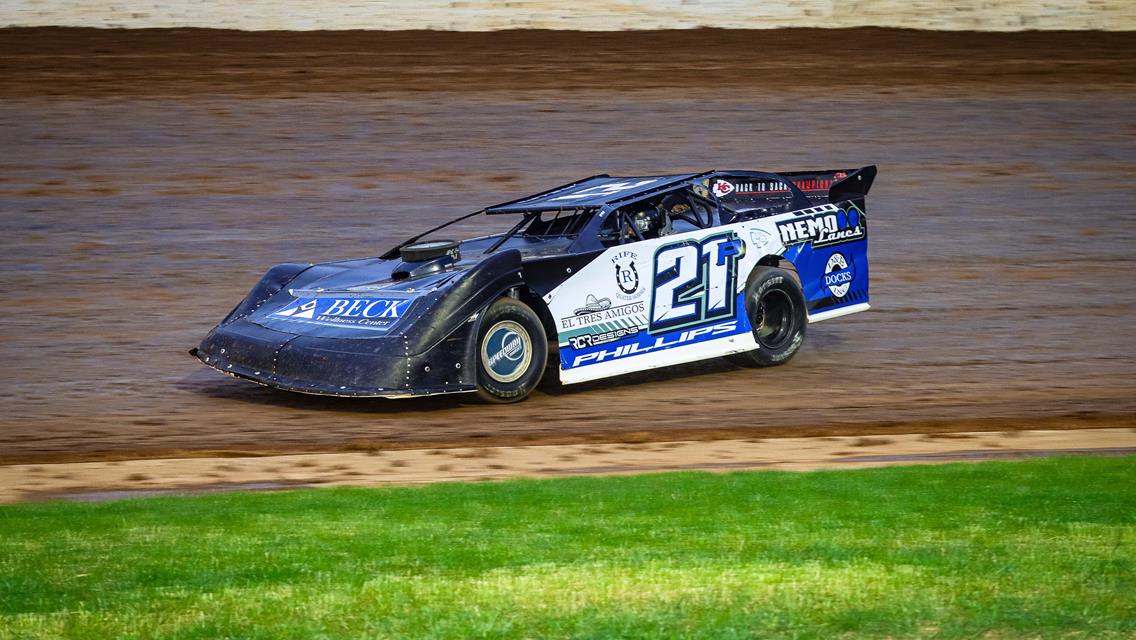 Lucas Oil Speedway Spotlight: Darren Phillips looks to make final racing season a memorable one
