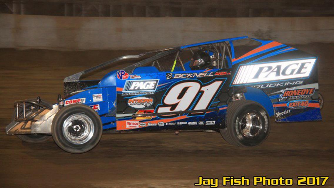 Decker charges to win at the Fall Nationals in Brockville
