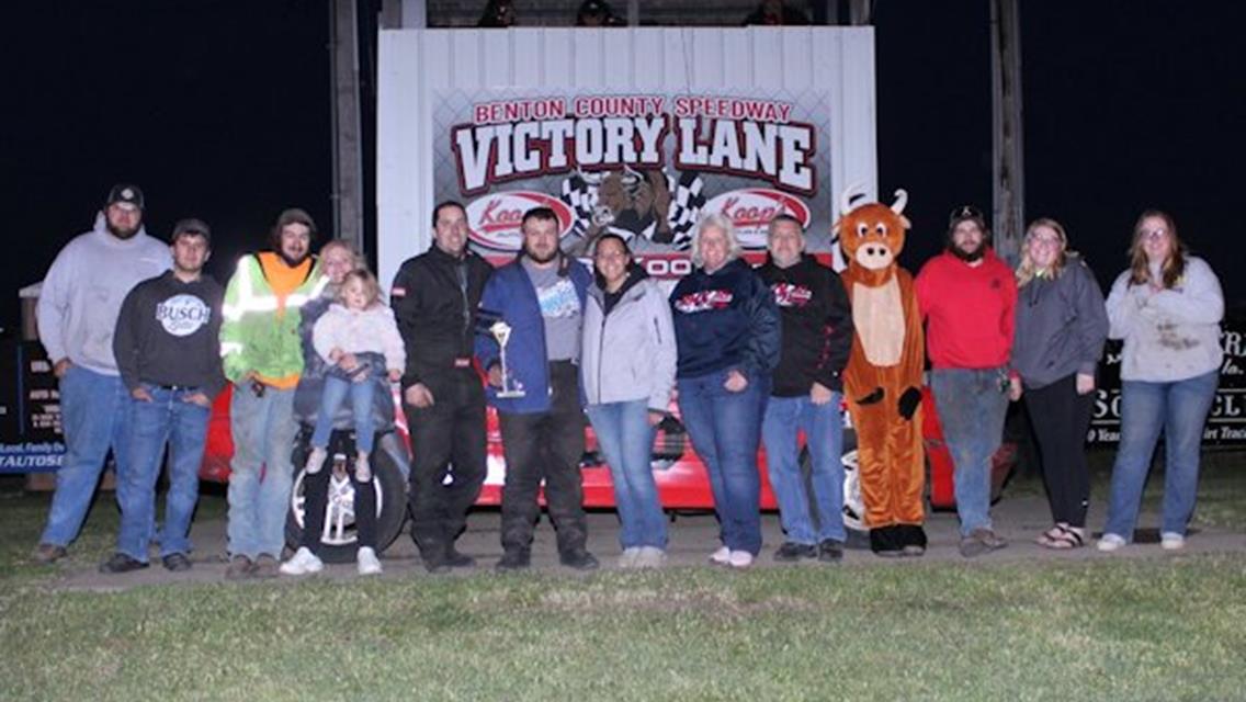 Steenbergen holds on for $1,000 IMCA Stock Car payday at Benton County Speedway