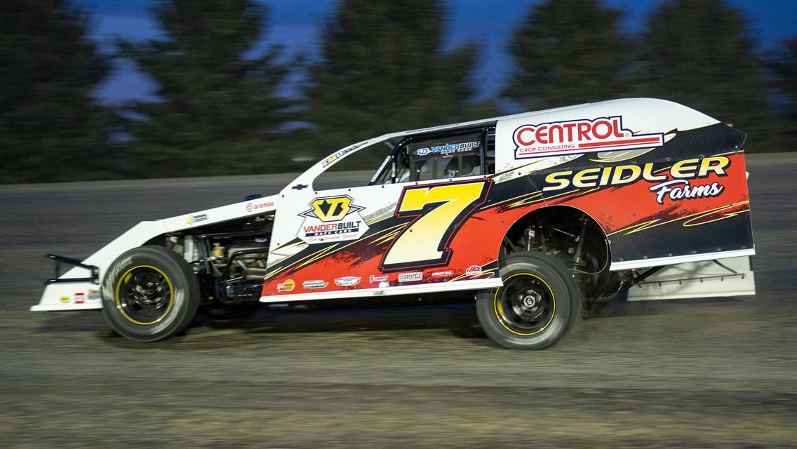 SEIDLER SLAYS THE COMPETITION FOR QUALIFYING FEATURE WIN