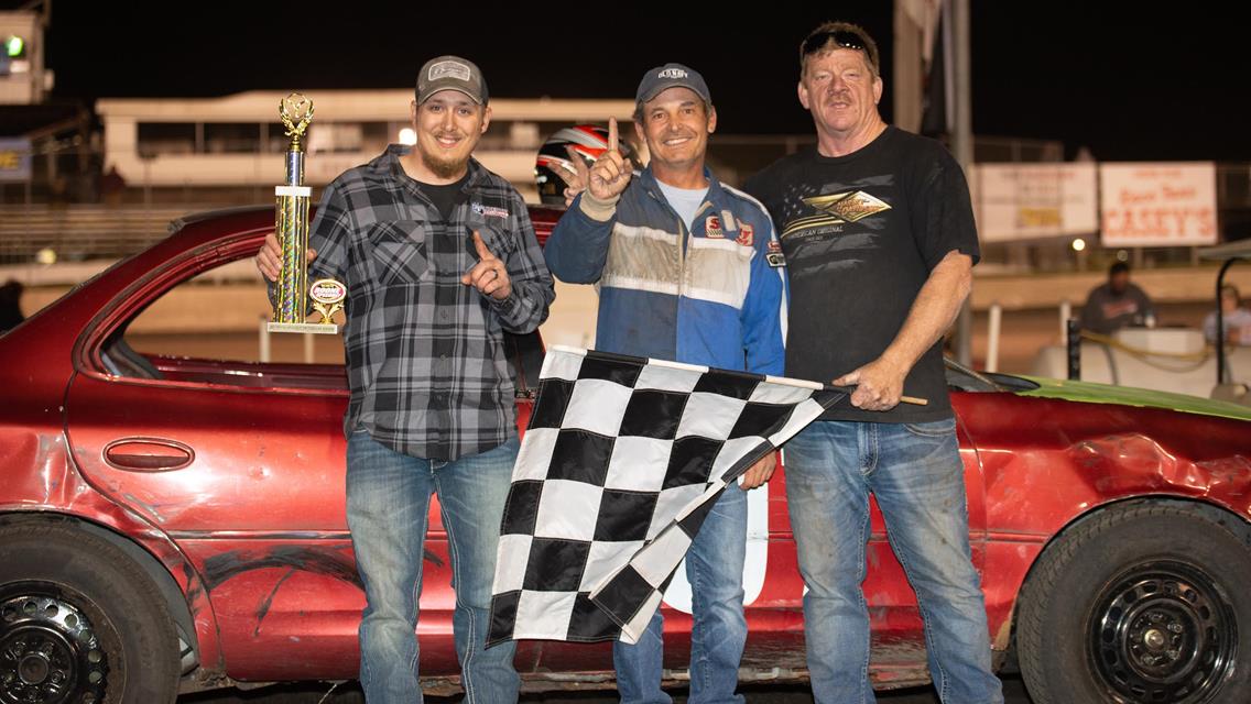 It&#39;s Roberts in thrilling Modified feature win