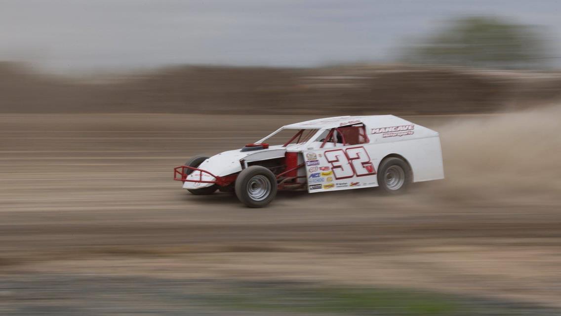 Thirteen Cars Attend First Practice at LOW Speedway