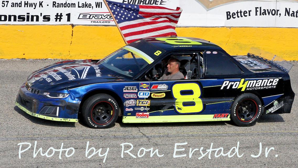 Apel wins again after Leaders tangle at Slinger
